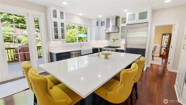 18212 73rd Avenue W, Edmonds, WA 98026