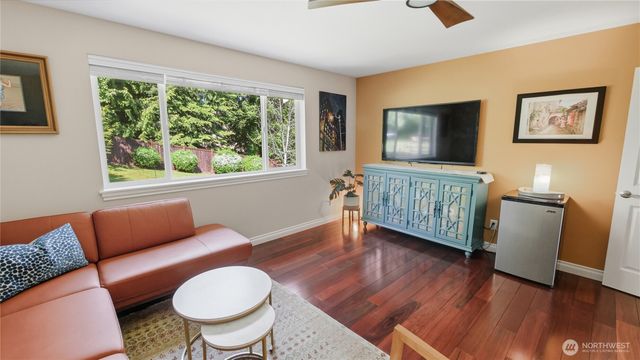 18212 73rd Avenue W, Edmonds, WA 98026