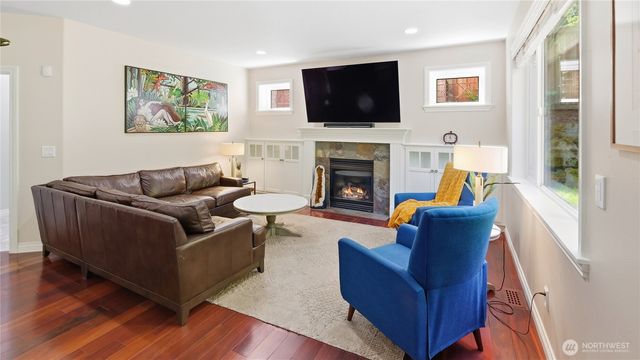18212 73rd Avenue W, Edmonds, WA 98026
