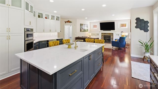 18212 73rd Avenue W, Edmonds, WA 98026