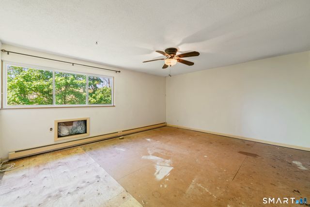 55 Porter Avenue 6E, Naugatuck, CT 06770