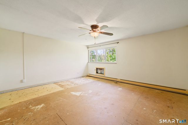 55 Porter Avenue 6E, Naugatuck, CT 06770