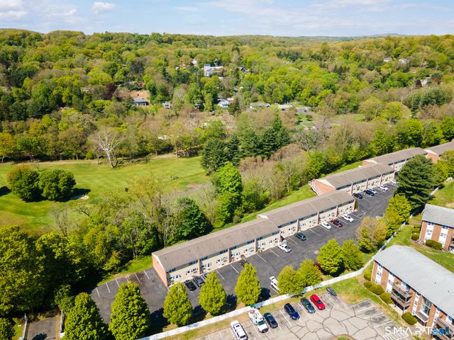 55 Porter Avenue 6E, Naugatuck, CT 06770