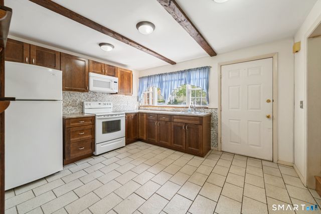 55 Porter Avenue 6E, Naugatuck, CT 06770