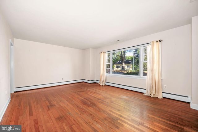 304 W OAK AVE, Easton, MD 21601