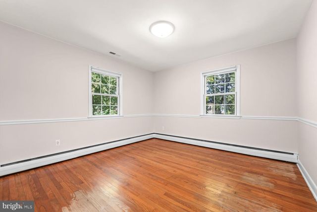 304 W OAK AVE, Easton, MD 21601