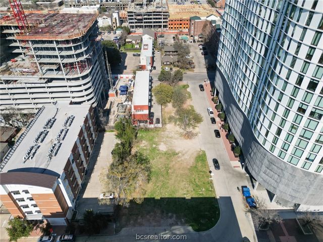 401 Louise Avenue, College Station, TX 77840