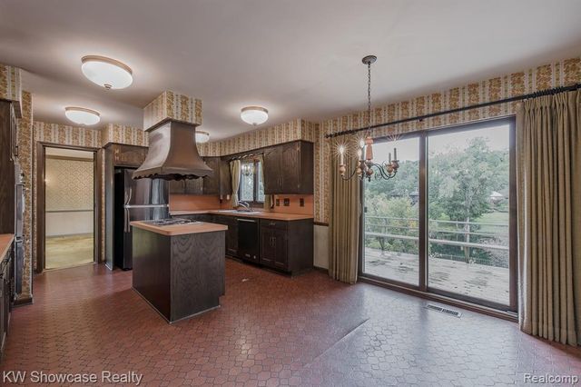 4642 Brightmore Road, Bloomfield Hills, MI 48302