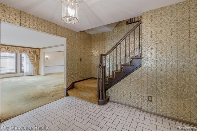 4642 Brightmore Road, Bloomfield Hills, MI 48302