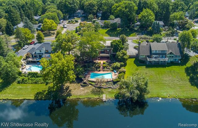 4642 Brightmore Road, Bloomfield Hills, MI 48302