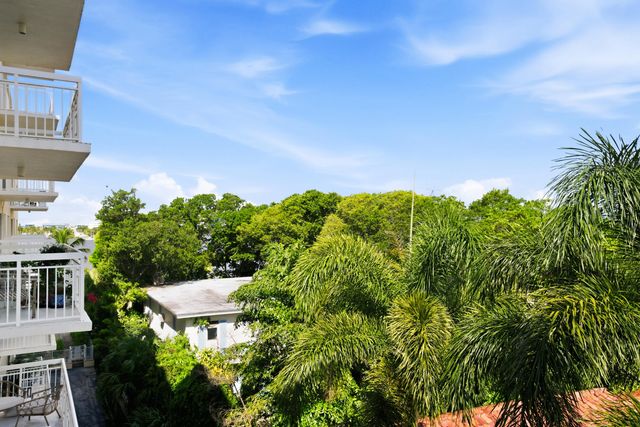 250 Bradley Place 504, Palm Beach, FL 33480
