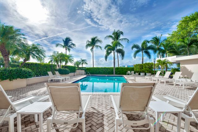 250 Bradley Place 504, Palm Beach, FL 33480
