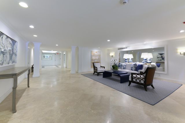 250 Bradley Place 504, Palm Beach, FL 33480