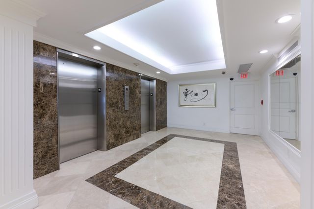 250 Bradley Place 504, Palm Beach, FL 33480