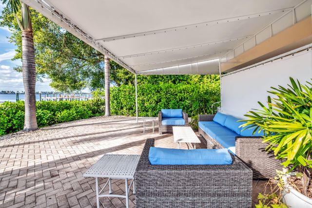250 Bradley Place 504, Palm Beach, FL 33480