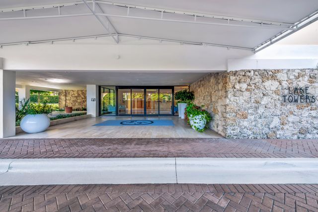 250 Bradley Place 504, Palm Beach, FL 33480