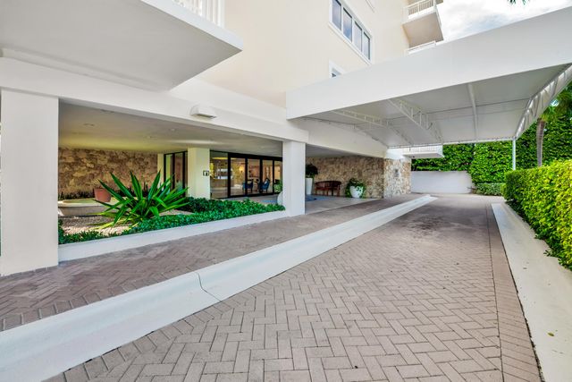 250 Bradley Place 504, Palm Beach, FL 33480
