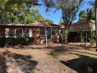 3813 W DE LEON STREET, Tampa, FL 33609