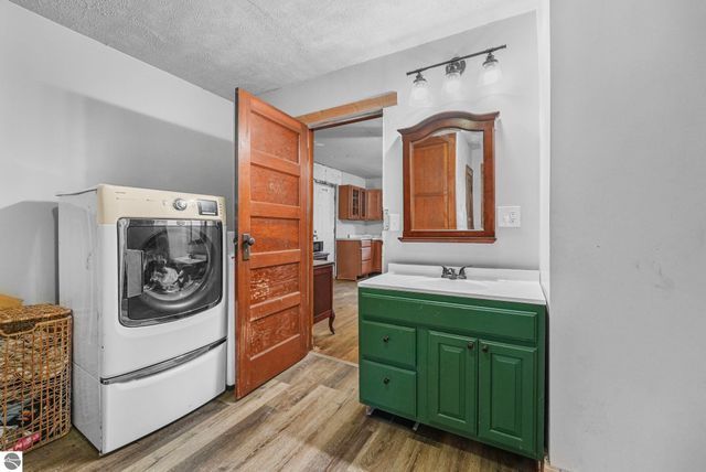 201 E Michigan Street, Mancelona, MI 49659