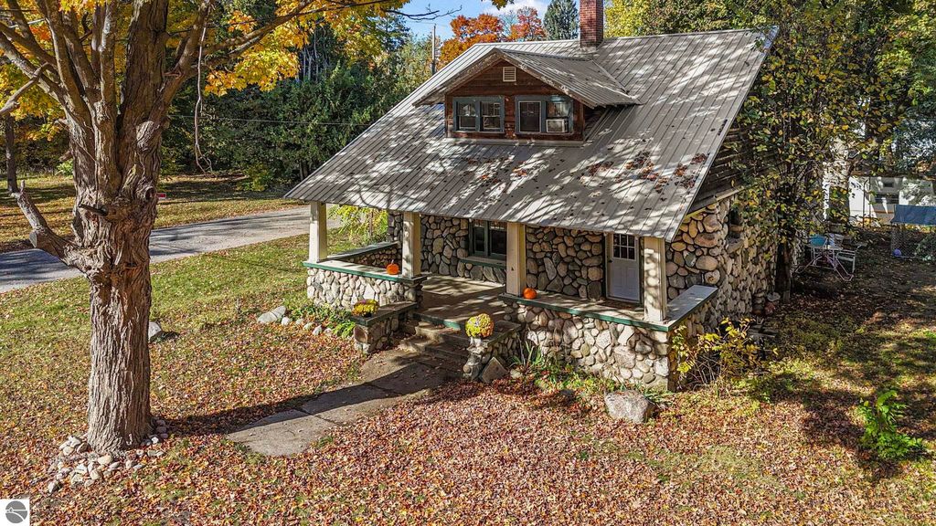 201 E Michigan Street, Mancelona, MI 49659
