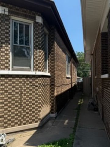 10447 S AVENUE G, Chicago, IL 60617