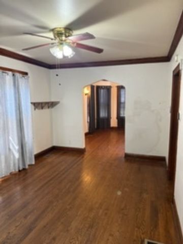 10447 S AVENUE G, Chicago, IL 60617