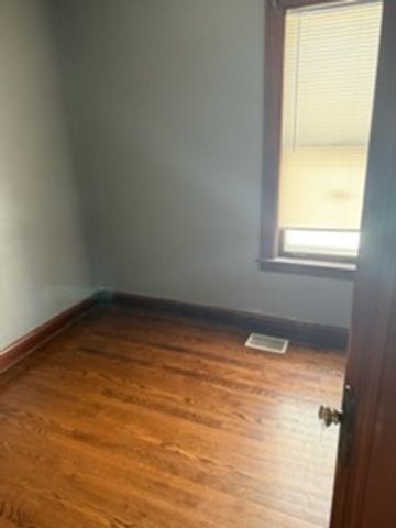 10447 S AVENUE G, Chicago, IL 60617