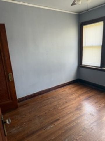 10447 S AVENUE G, Chicago, IL 60617