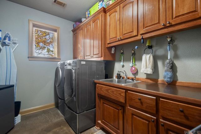 2502 Daisy Cove, Bryant, AR 72022