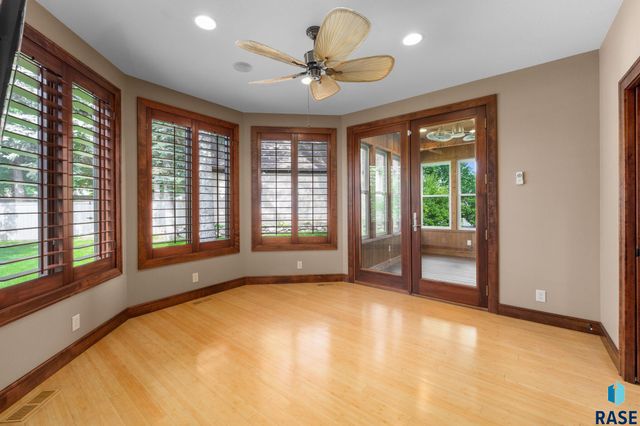 2502 S Big Timber Pl Place, Sioux Falls, SD 57105