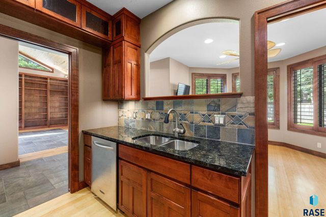2502 S Big Timber Pl Place, Sioux Falls, SD 57105