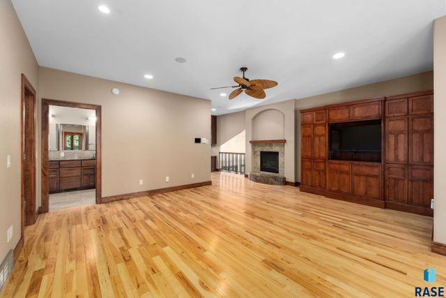 2502 S Big Timber Pl Place, Sioux Falls, SD 57105