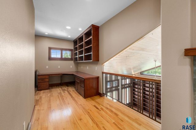 2502 S Big Timber Pl Place, Sioux Falls, SD 57105
