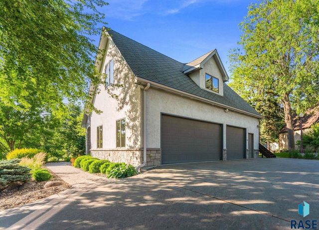 2502 S Big Timber Pl Place, Sioux Falls, SD 57105
