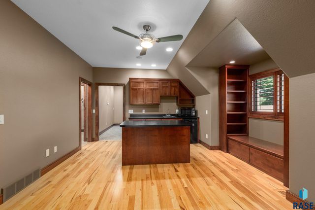 2502 S Big Timber Pl Place, Sioux Falls, SD 57105