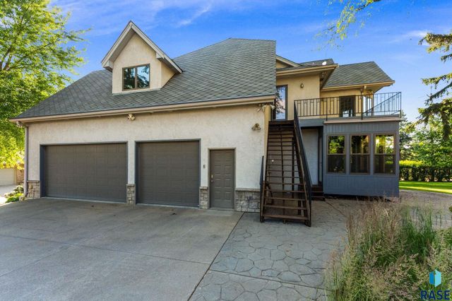 2502 S Big Timber Pl Place, Sioux Falls, SD 57105