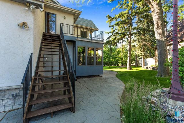 2502 S Big Timber Pl Place, Sioux Falls, SD 57105