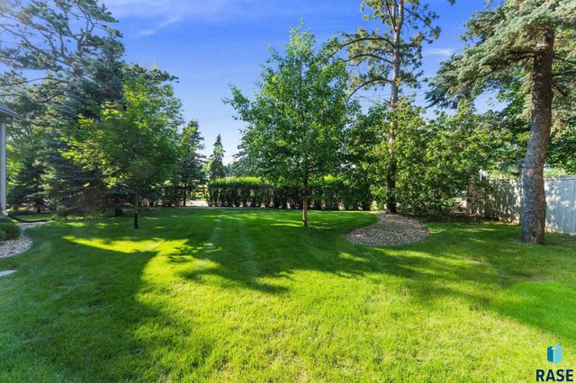 2502 S Big Timber Pl Place, Sioux Falls, SD 57105