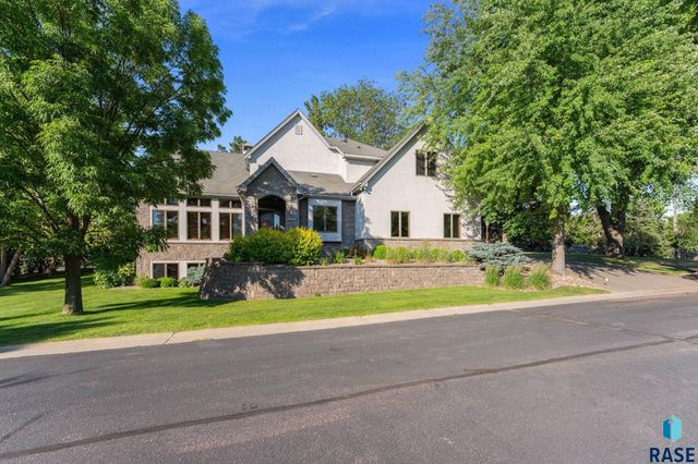 2502 S Big Timber Pl Place, Sioux Falls, SD 57105