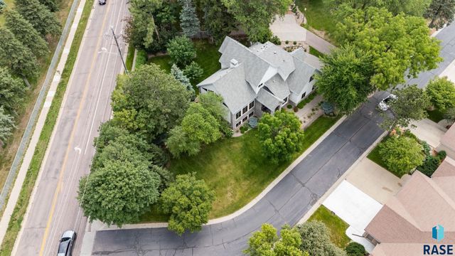 2502 S Big Timber Pl Place, Sioux Falls, SD 57105