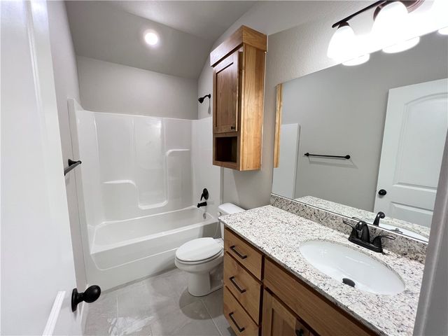 969 Madden Street, Tontitown, AR 72762