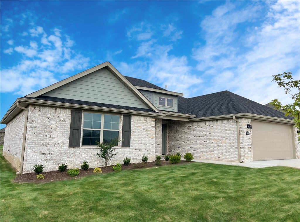 969 Madden Street, Tontitown, AR 72762