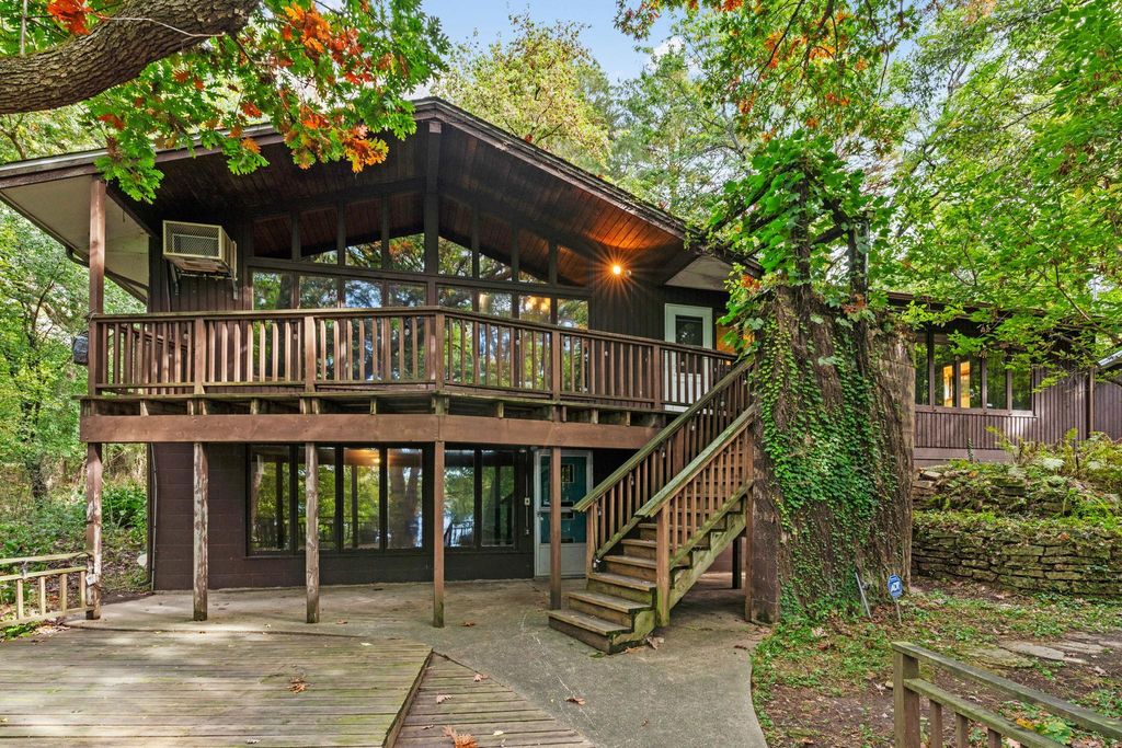8274 Hidden Bay Trail N, Lake Elmo, MN 55042 — exterior