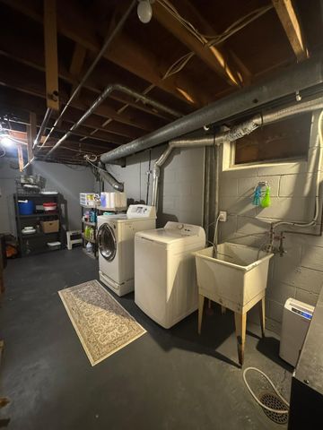 375 Lark Avenue, Maplewood, MN 55117