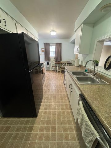 375 Lark Avenue, Maplewood, MN 55117