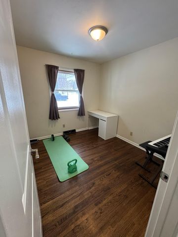 375 Lark Avenue, Maplewood, MN 55117