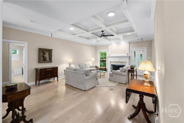 39 White Oak Bluff, Savannah, GA 31405
