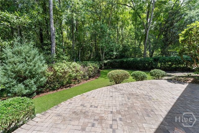 39 White Oak Bluff, Savannah, GA 31405