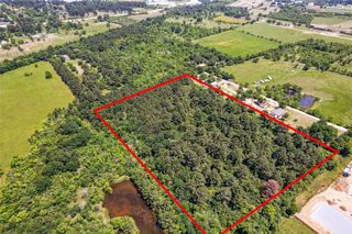 1835 S Cherry St Street, Tomball, TX 77375