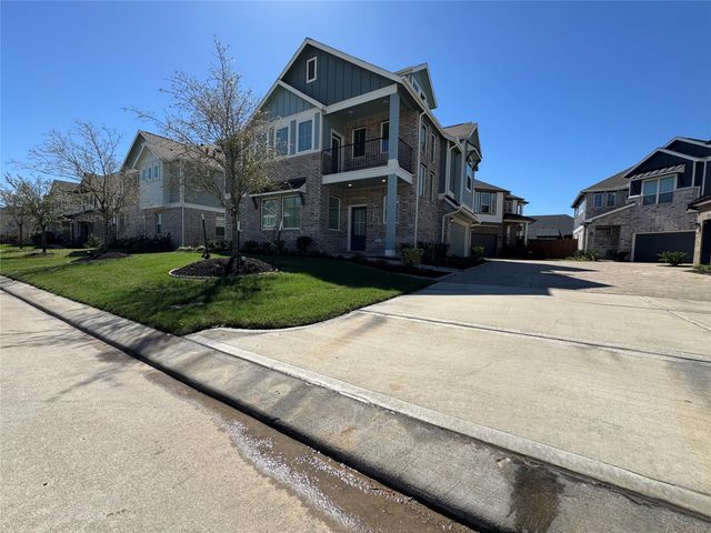 7743 Swooping Swallow Lane, Katy, TX 77493